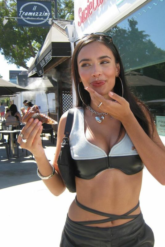 KYLIE CANTRALL - Instagram Photos 06/29/2022