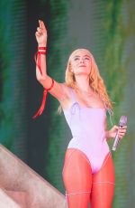 LORDE Performs at Pyramid Stage at Glastonbury Festival 06/26/2022