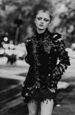 MAISIE WILLIAMS for Vogue Magazine, May 2022