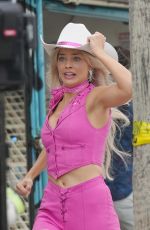 MARGOT ROBBIE and Ryan Gosling on the Set of Barbie in Los Angeles 06/28/2022