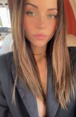 MELANIE PAVOLA - Instagram Photos 06/27/2022