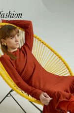 NATALIA DYER in Elle Magazine, Singapoer May 2022