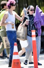 NOAH CYRUS Ouy with Her Boyfriend at a Smoothie Bar in Los Angeles 06/25/2022