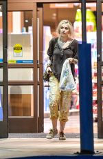 PARIS JACKSON Shopping at CVS in Los Angeles 06/10/2022