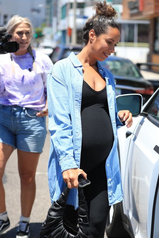 Pregnat LEONA LEWIS at a Doctor’s Office in West Hollywood 06/27/2022