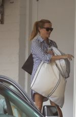 REESE WITHERSPOON Leaves a Fitting in Beverly Hills 06/04/2022