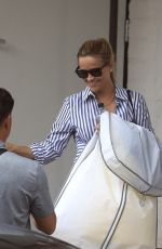 REESE WITHERSPOON Leaves a Fitting in Beverly Hills 06/04/2022