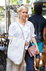 SARAH PAULSON Out in New York 06/16/2022