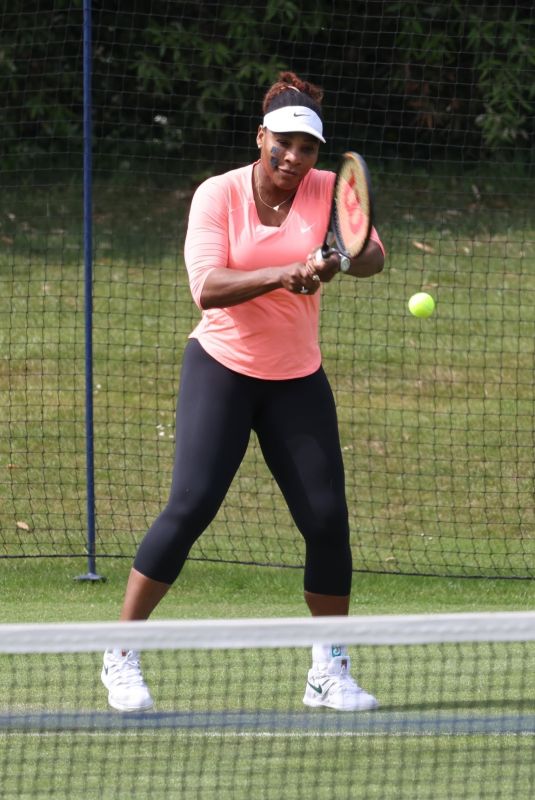 SERENA WILLIAMS at Tennis Practice in Eastbourne 06/19/2022