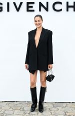 SHANINA SHAIK at Givenchy Spring/Summer 2023 Show at Paris Fashion Week 06/22/2022