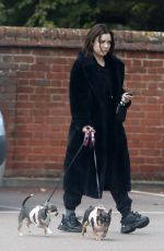 SHONA MCGARTY at Pets at Home in Stevenage 06/04/2022