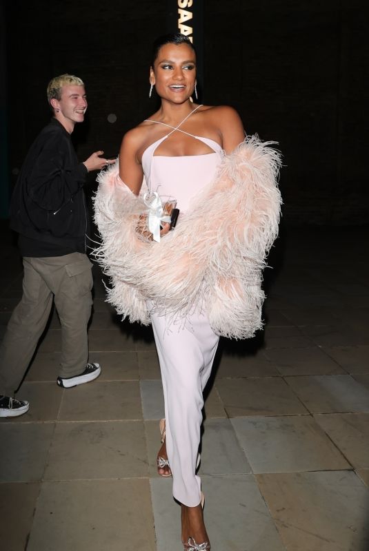 SIMONE ASHLEY Leaves Tiffany Vision and Virtuosity Exhibition in London 06/09/2022