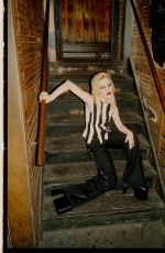 SOPHIE THATCHER for Foxes Magazine, June 2022