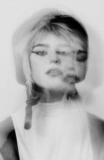 SOPHIE THATCHER for Foxes Magazine, June 2022