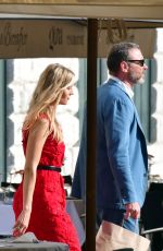 TAYLOR NEISEN and Liev Schreiber Out in Venice 06/27/2022