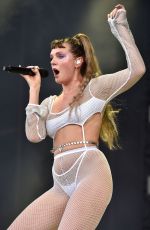 TOVE LO Performs at 2022 Bonnaroo Music & Arts Festival in Tennessee 06/17/2022