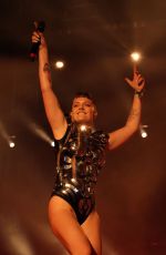TOVE LO Performs at 2022 Governor