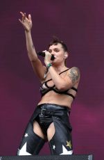 TOVE LO Performs at 2022 Governor