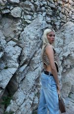 VALENTINA ZENERE - Instagram Photos 05/31/2022