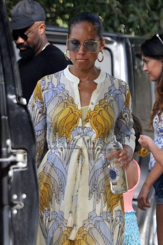 ALICIA KEYS and Swiss Beatz Out in Ibiza 07/03/2022