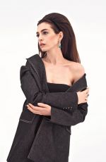 ANNE HATHAWAY in Harper
