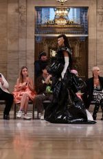 BLLA HADID at Marc Jacobs Fashion Show in Paris 06/27/2022