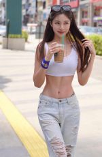 CATHRYN LI - Instagram Photos and Videos 07/14/2022