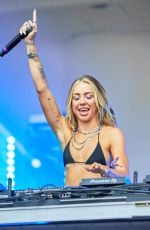 CHARLY JORDAN Performs at Lollapalooza in Grant Park in Chicago 07/30/2022