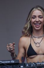 CHARLY JORDAN Performs at Lollapalooza in Grant Park in Chicago 07/30/2022