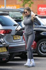 CHLOE SIMS Shopping at a Supermarket in Essex 06/09/2022