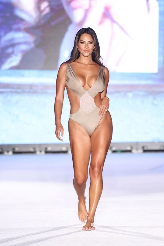 CHRISTEN HARPER at Sports Illustrated Swimsuit Runway Show in Miami Beach 07/16/2022