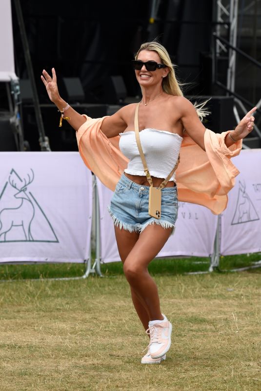 CHRISTINE MCGUINNESS Dancing at Kidchella Ultimate Children’s Festival in Cheshire 07/17/2022