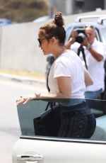 EJNNIFER LOPEZ Arrives at Her Dance Studio in Los Angeles 07/20/2022