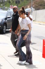 EJNNIFER LOPEZ Arrives at Her Dance Studio in Los Angeles 07/20/2022