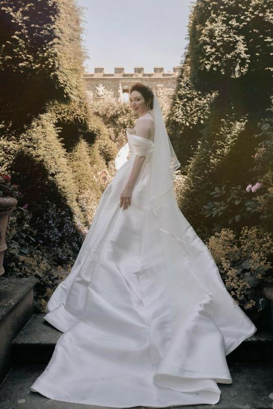 ELEANOR TOMLINSON Marries Will Owen 07/09/2022