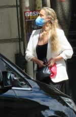 ELIZABETH BERKLEY Out for Lunch in Paris 07/01/2022