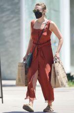 ELIZABETH OLSEN Out for Grocery Shopping in Los Angeles 07/12/2022