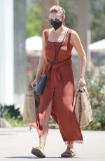 ELIZABETH OLSEN Out for Grocery Shopping in Los Angeles 07/12/2022