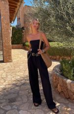 ELSA HOSK - Instagram Photos 07/25/2022