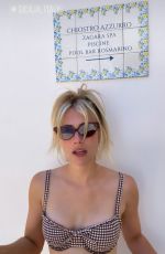 EMMA ROBERTS - Instagram Photos 07/11/2022