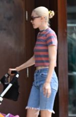 GIGI HADID Arrives at Her Apartment in New York 07/16/2022