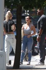 GIGI HADID Greets Michael Strahan and His Girlfriend and Daughter in New York 07/19/2022