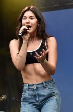 GRACIE ABRAMS Performs at 2022 Lollapalooza at Grant Park in Chicago 07/30/2022