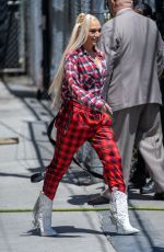 GWEN STEFANI Leaves Jimmy Kimmel Live in Los Angeles 07/13/2022