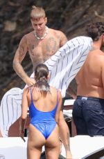 HAILEY and Justin BIEBER at a Boat in Coeur d