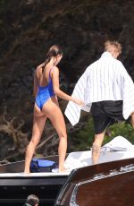 HAILEY and Justin BIEBER at a Boat in Coeur d
