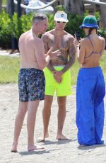 HAILEY and Justin BIEBER, LAUREN SCRUGGS, Jason Keneddy and Usher at a Lake in Idaho 07/05/2022