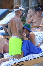 HAILEY and Justin BIEBER, LAUREN SCRUGGS, Jason Keneddy and Usher at a Lake in Idaho 07/05/2022