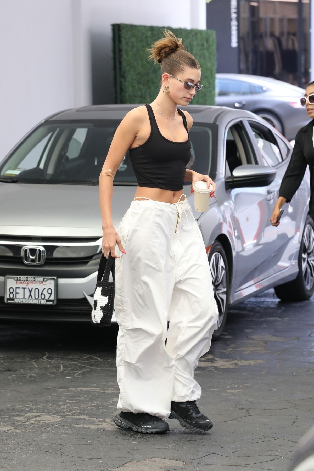 HAILEY BIEBER Arrives at a Skin Care Clinic in Beverly Hills 07/01/2022 ...