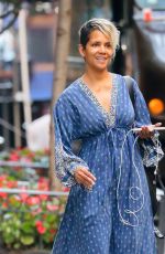HALLE BERRY Heading to a Movie Set in New York 07/13/2022